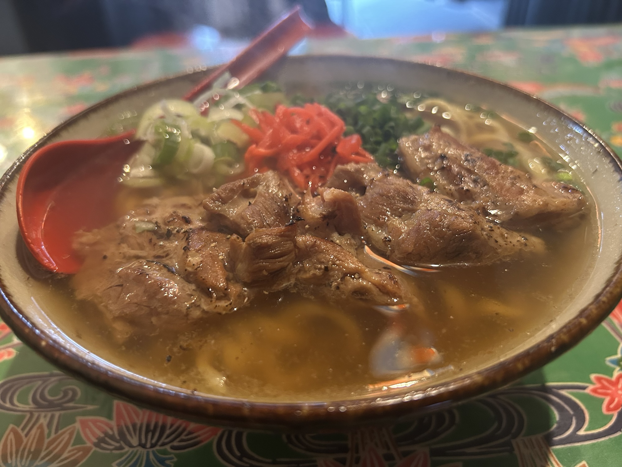 西調布 楽園食堂 うるま島 とろ肉ソーキそば