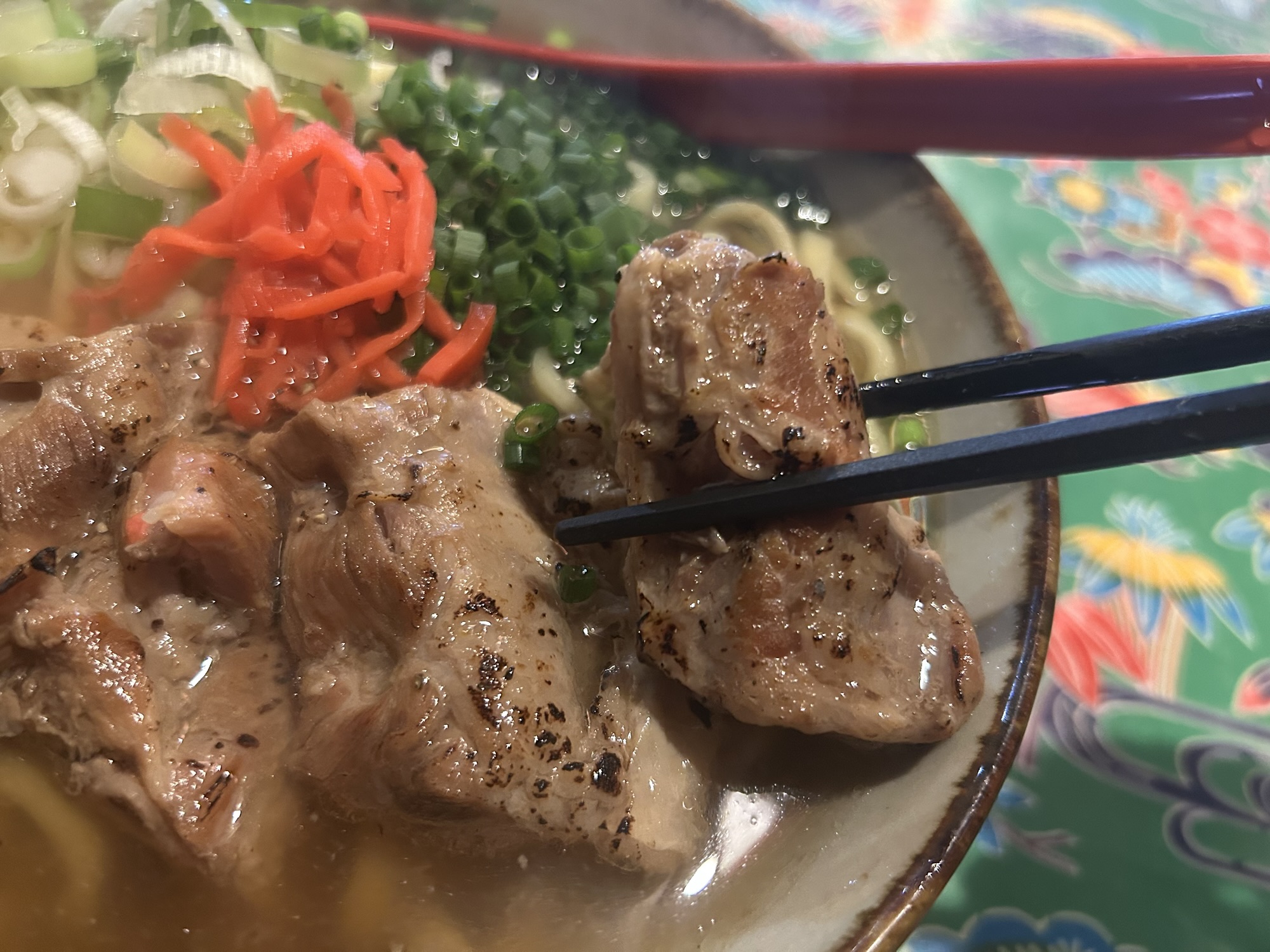 西調布 楽園食堂 うるま島 とろ肉ソーキそば