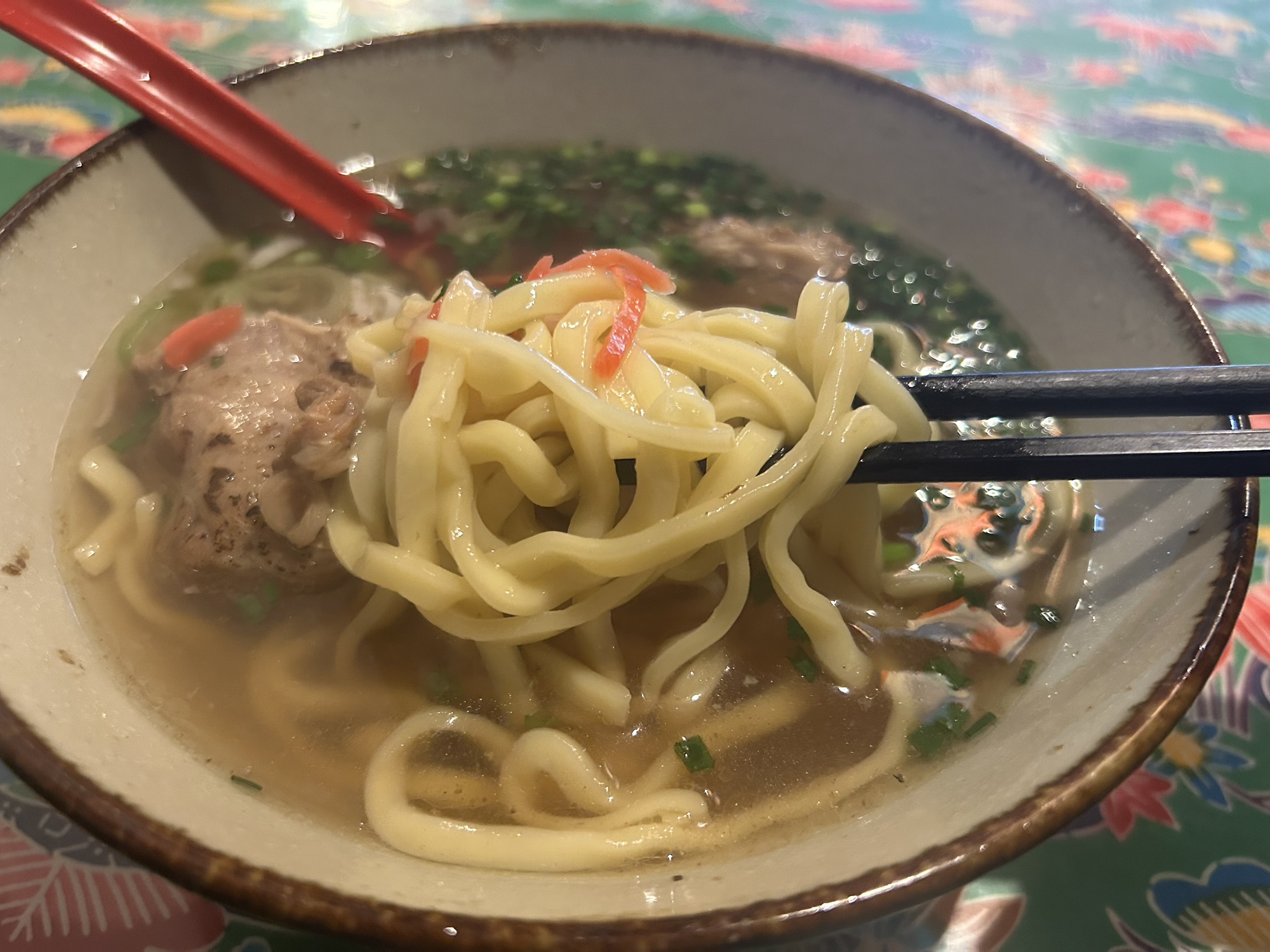 西調布 楽園食堂 うるま島 とろ肉ソーキそば