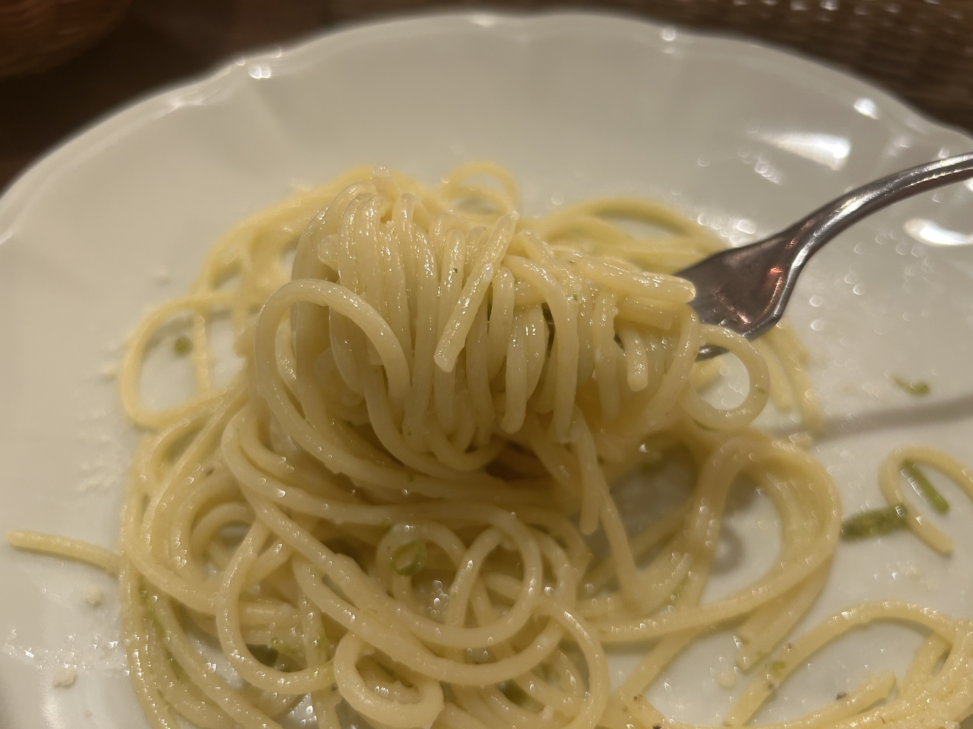 府中 ラ・ルーチェ スパゲッティ 青唐辛子とパルミジャーノチーズ和え