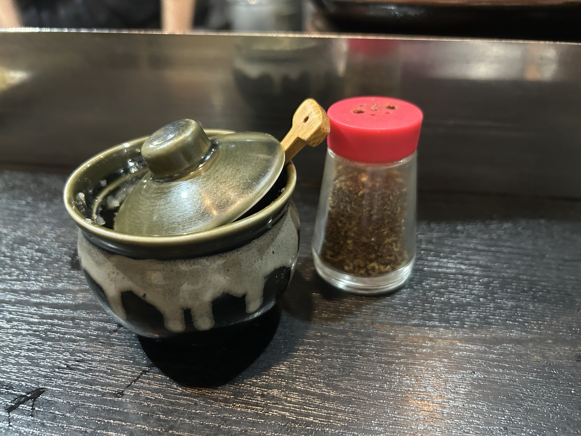 笹塚 らーめん屋 豪快 調味料