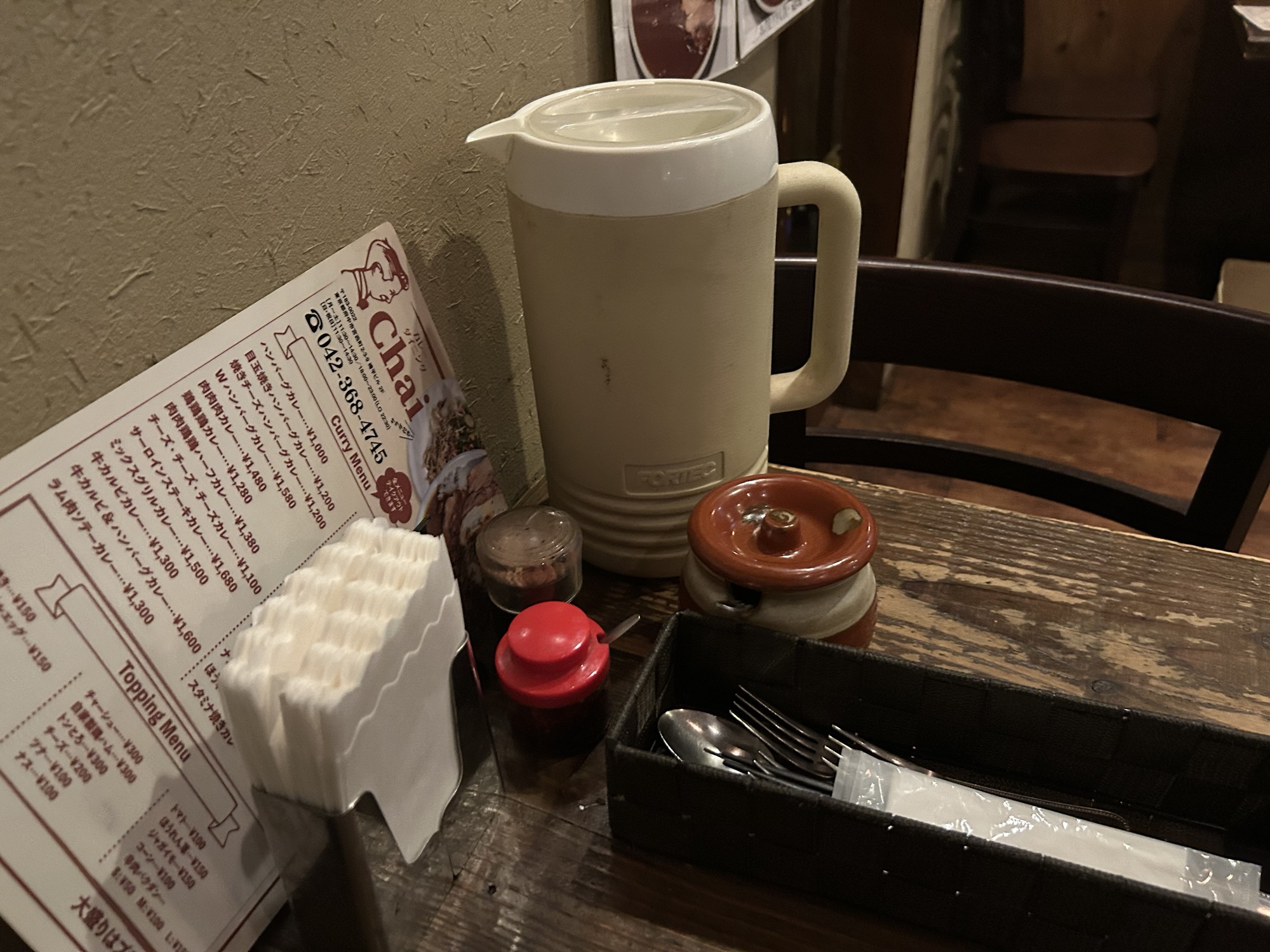 府中 カレーダイニングChai テーブル