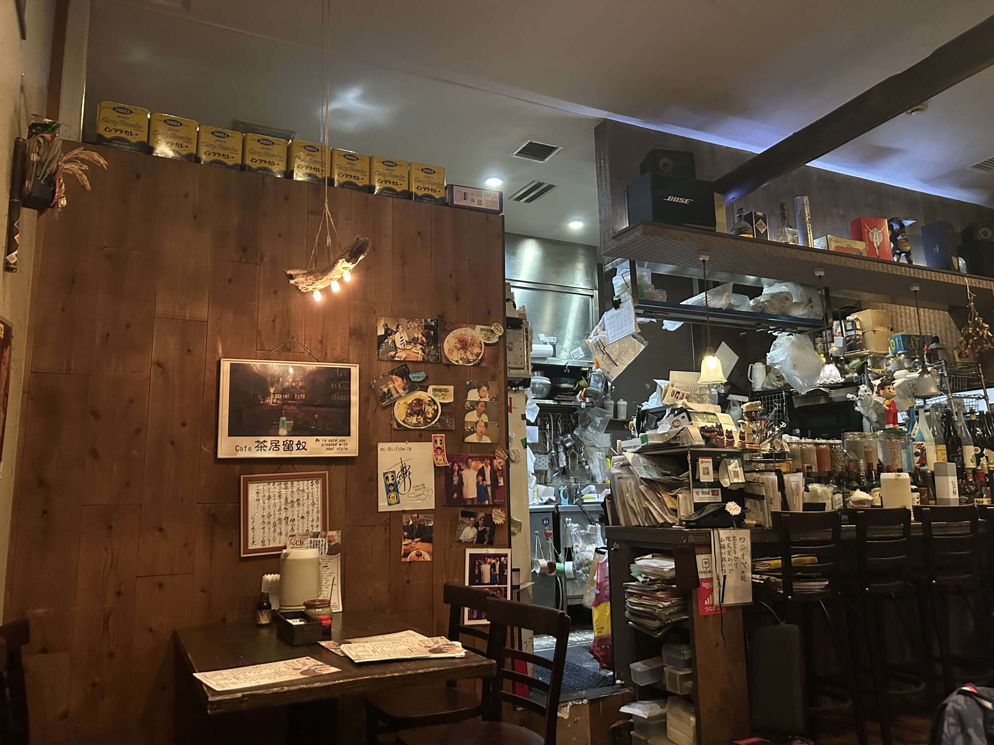 府中 カレーダイニングChai 店内