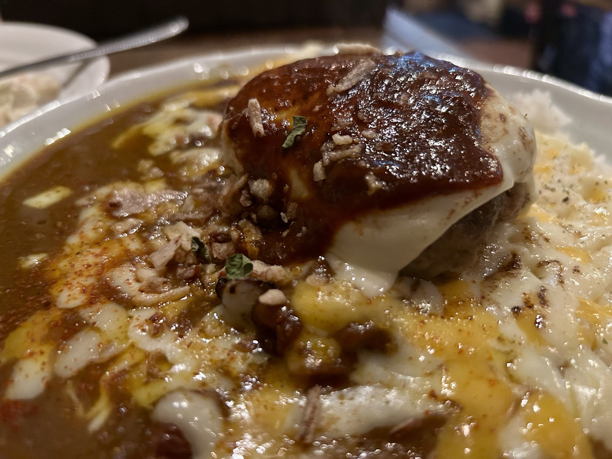 府中 カレーダイニングChai 焼きチーズハンバーグカレー