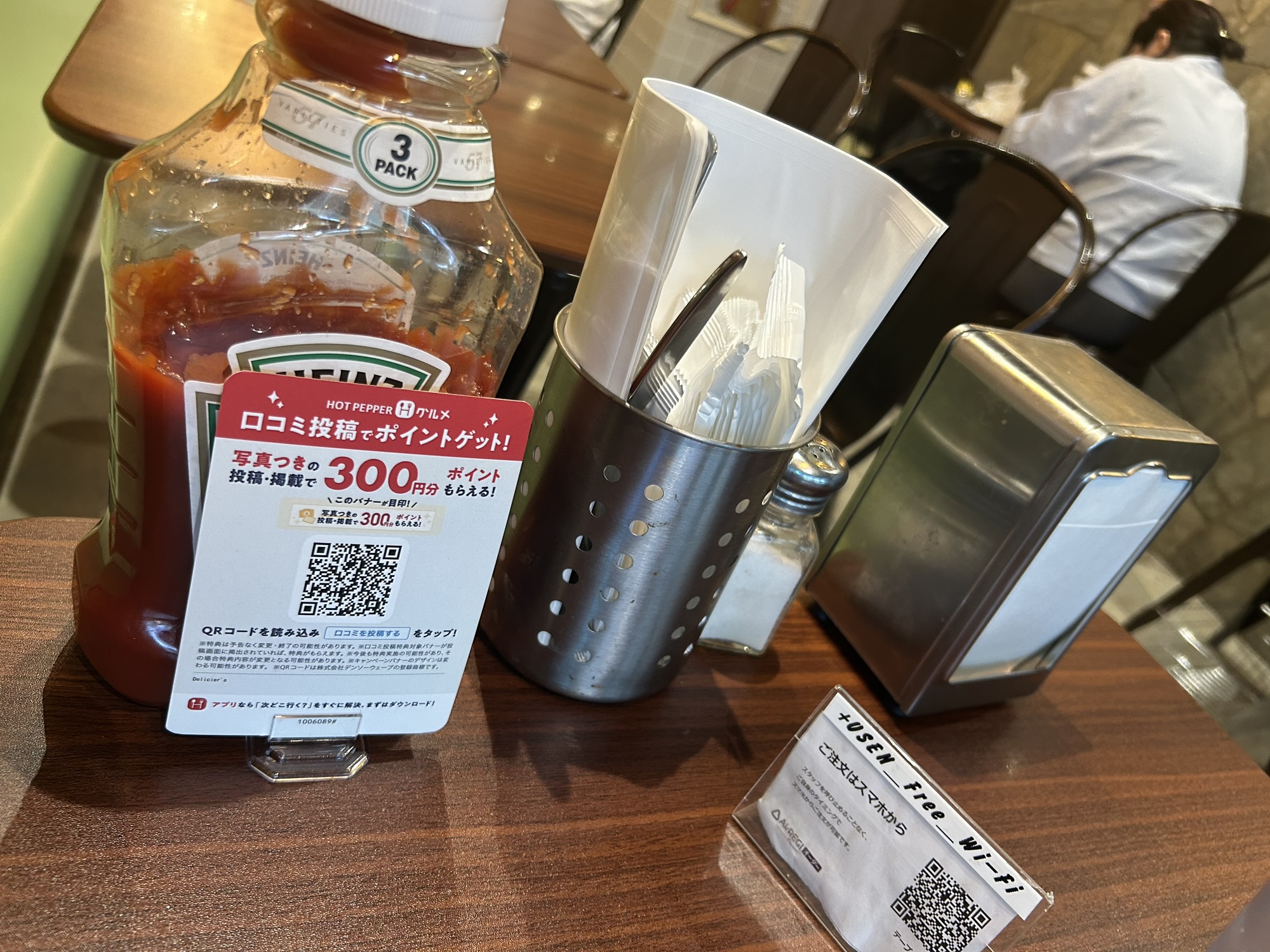 立川 Delicier’s テーブル