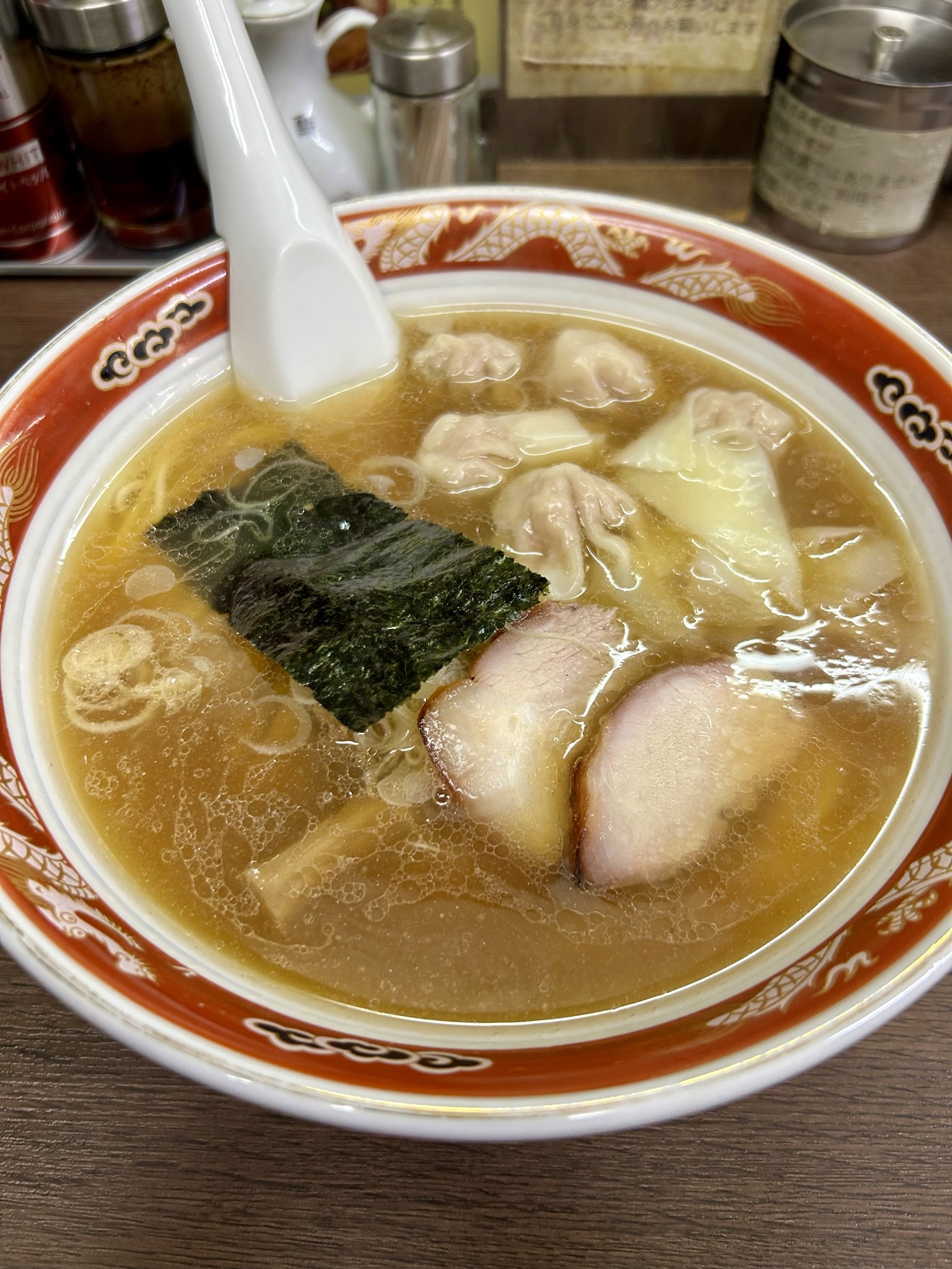 目黒 支那ソバ かづ屋 ワンタンメン