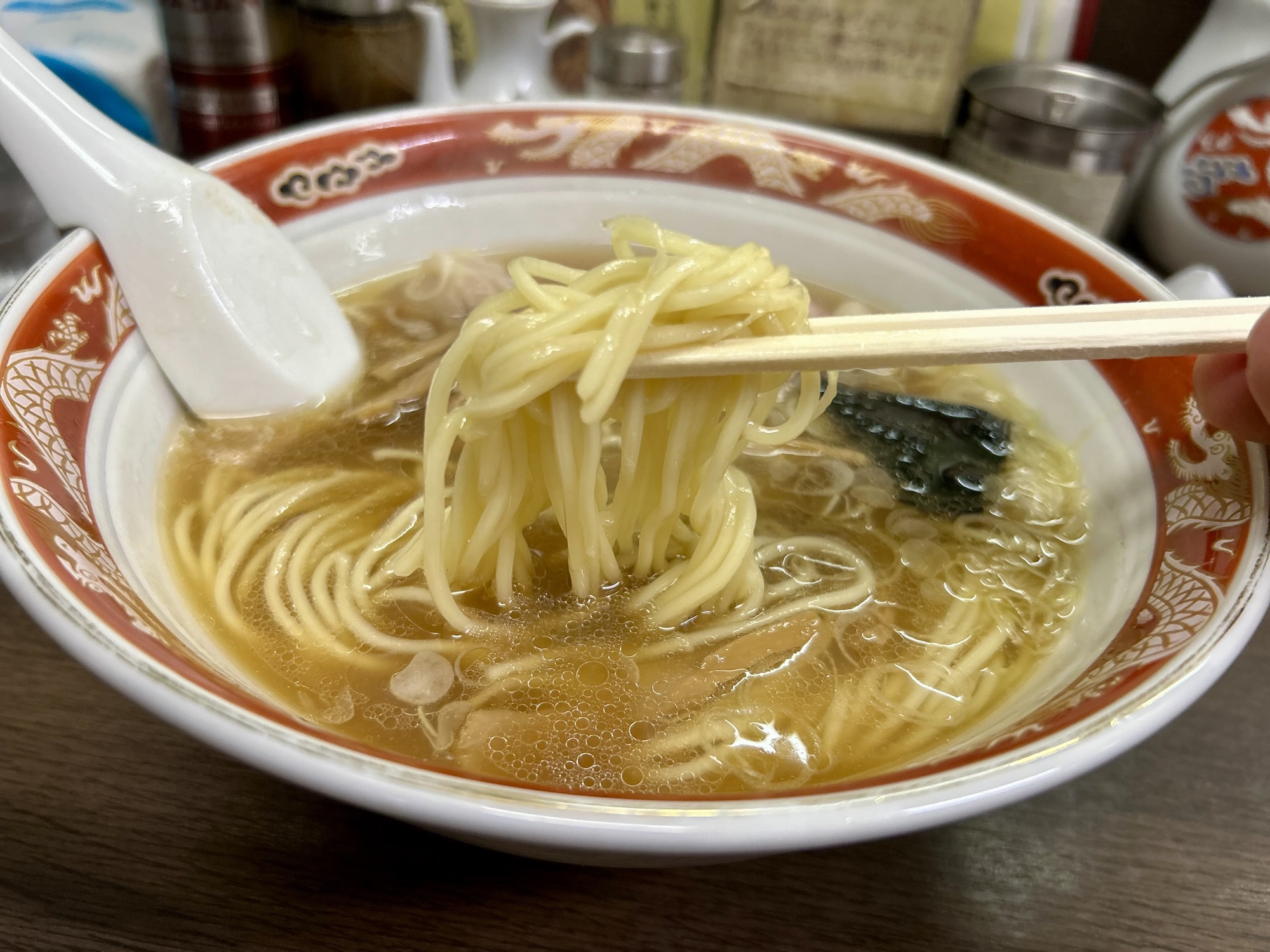 目黒 支那ソバ かづ屋 ワンタンメン