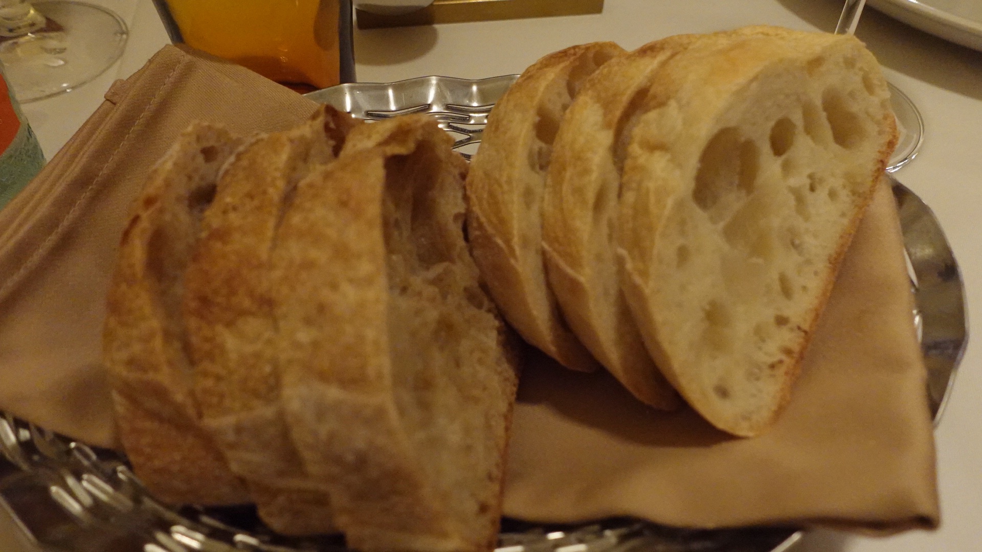 門前仲町 osteria Vecchio Stampo チャバタ