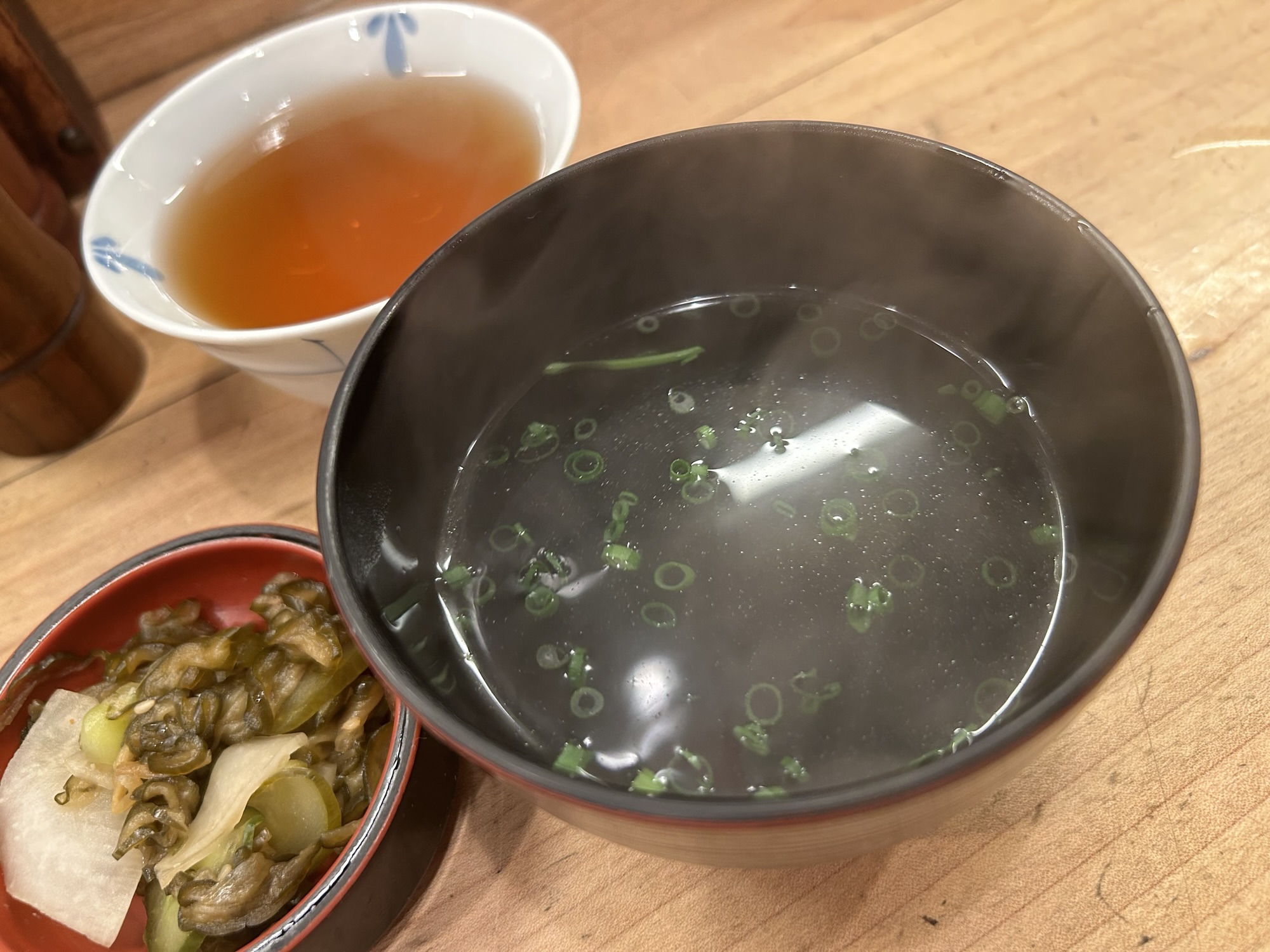 末広町 鳥つね自然洞 スープ