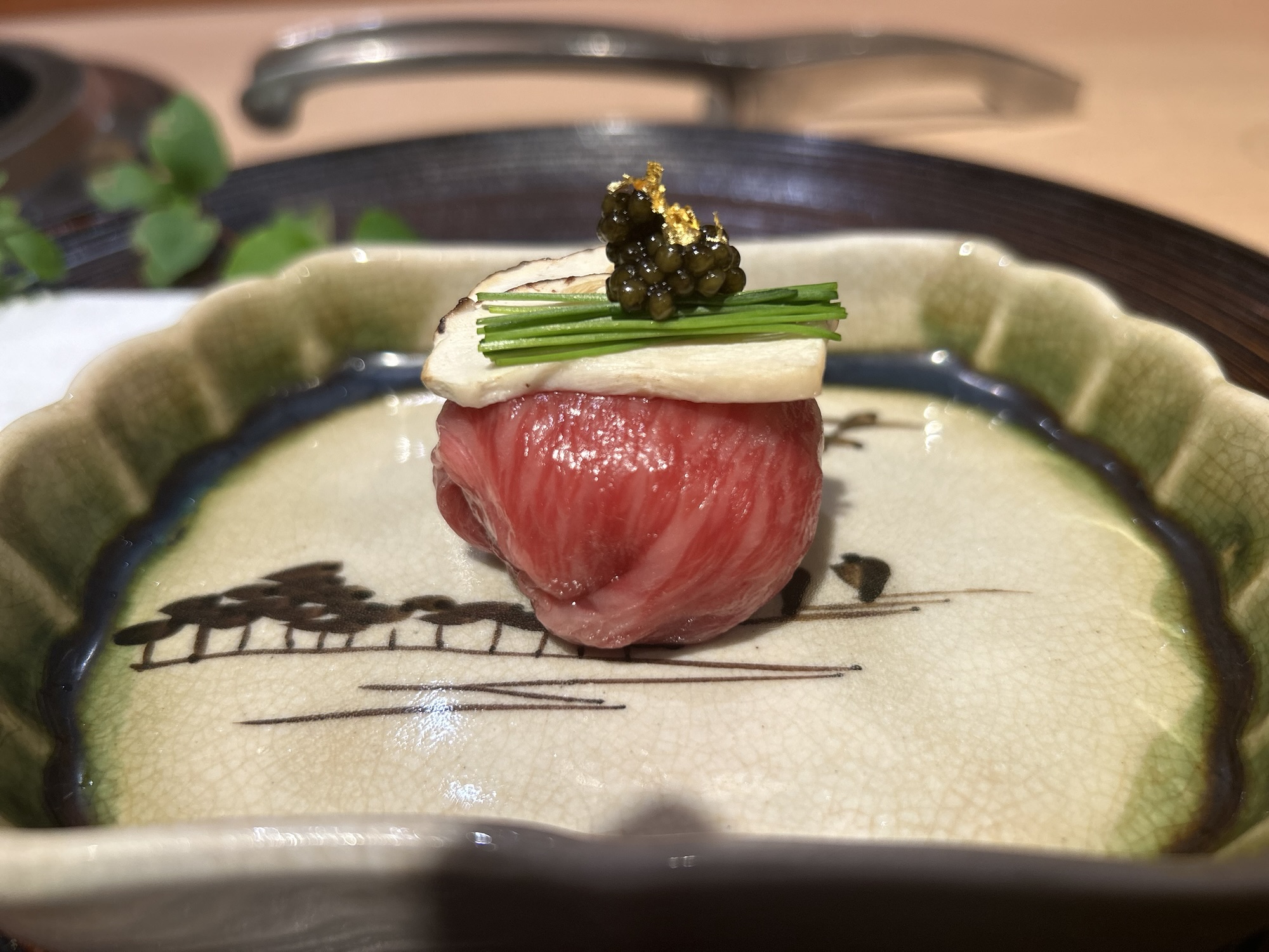表参道 日本焼肉はせ川 表参道店 田部和牛のリブロースの手鞠寿司