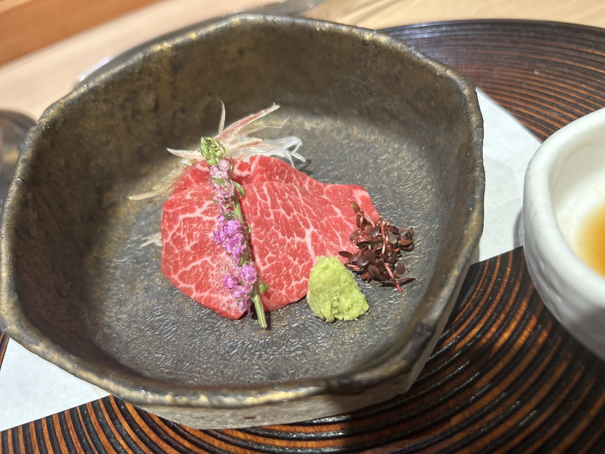 表参道 日本焼肉はせ川 表参道店 但馬太田牛の和牛の刺身