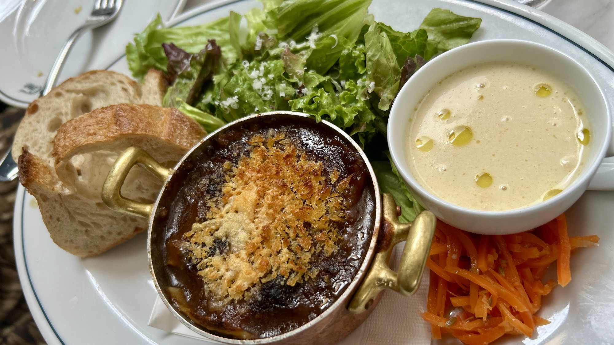 町田 Zéro One Café & Brasserie 4時間煮込んだボロネーゼのラザニア