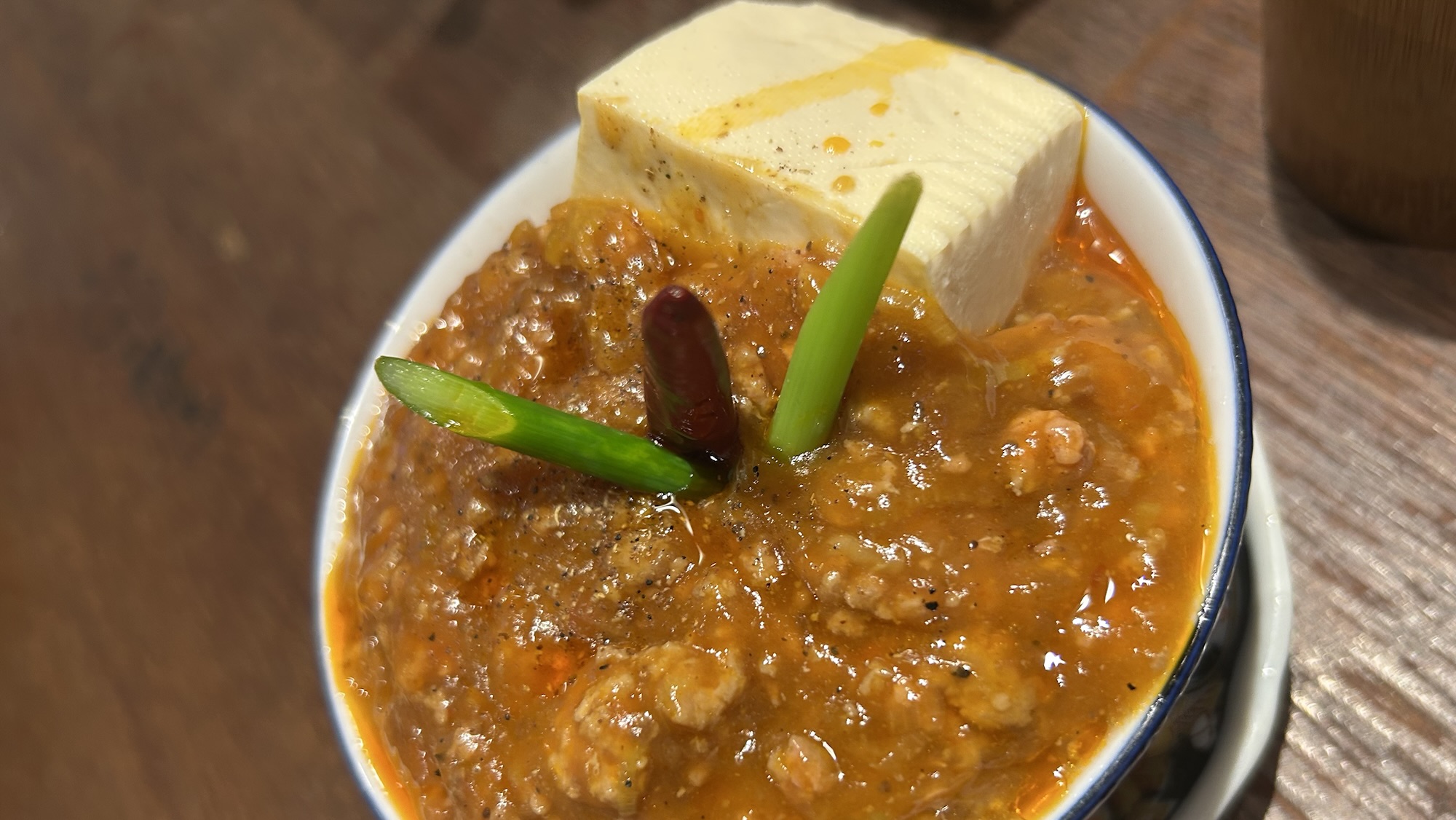 町田 カツオスタンド しびれ麻婆豆腐
