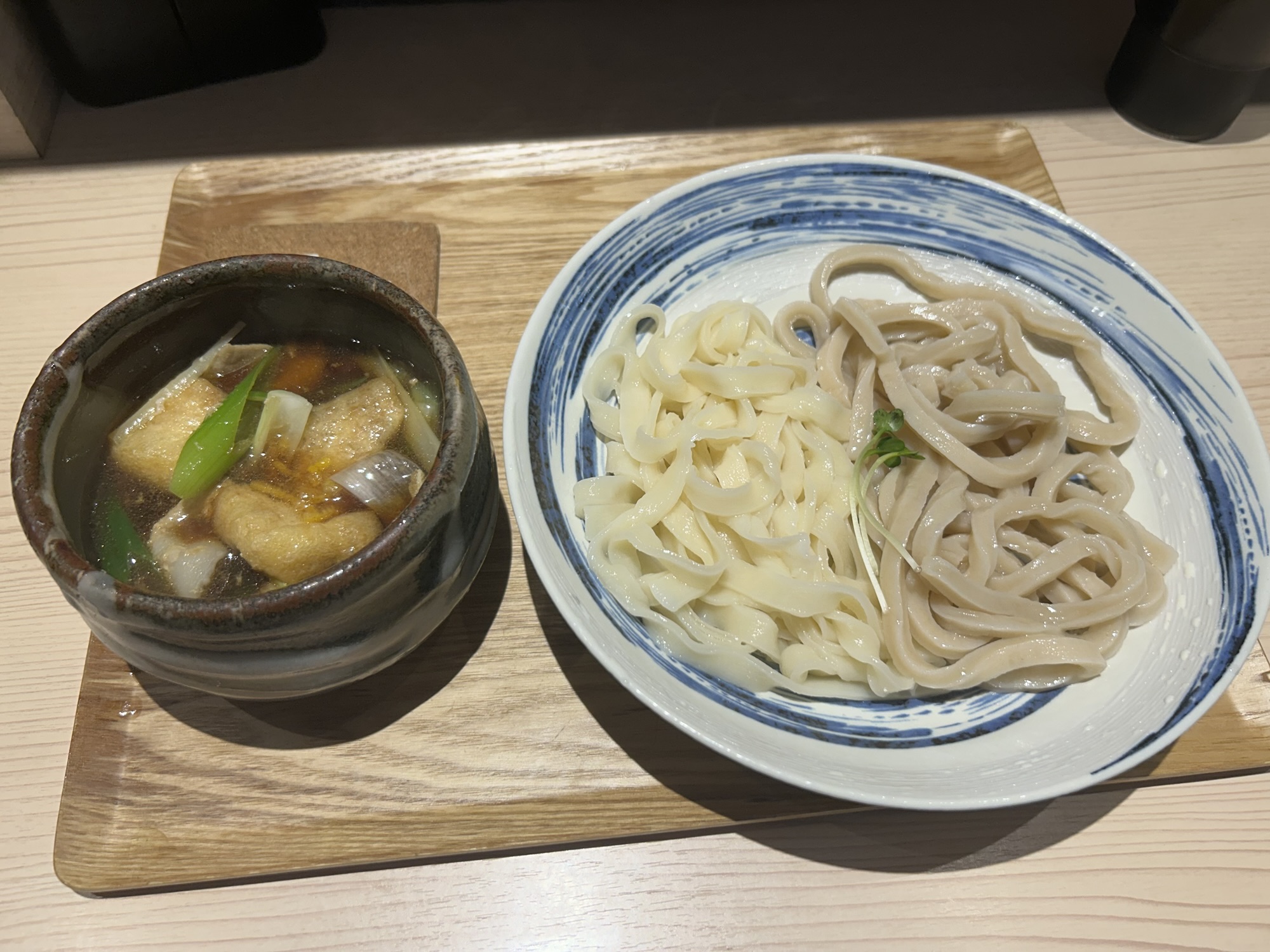 向ヶ丘遊園 肉汁うどん 麦とろ 柳 肉汁うどん