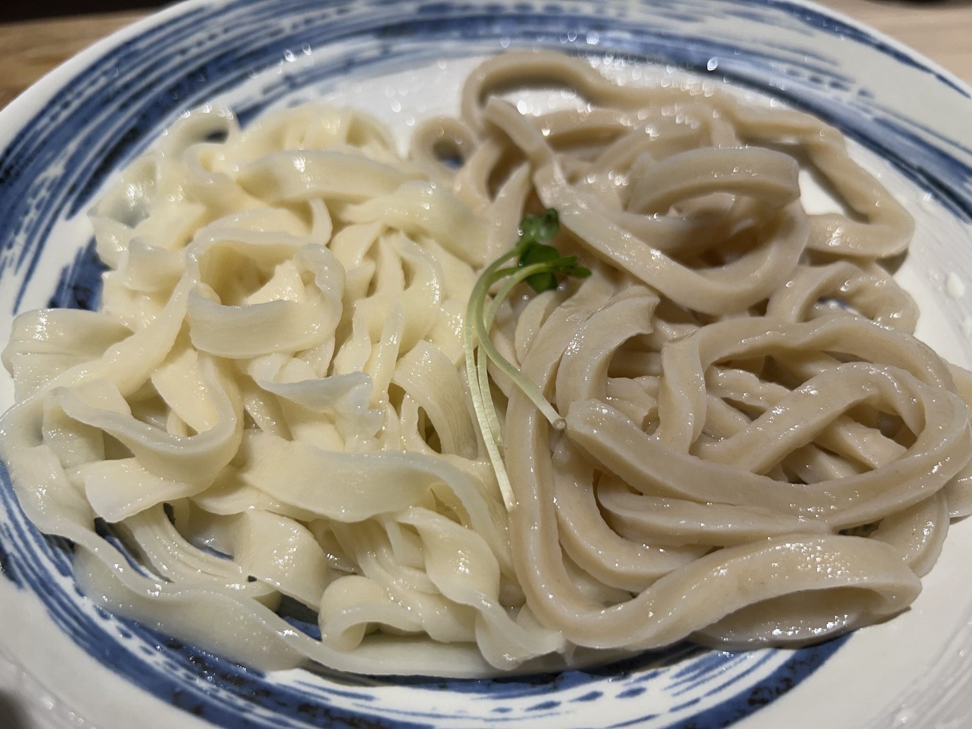 向ヶ丘遊園 肉汁うどん 麦とろ 柳 肉汁うどん