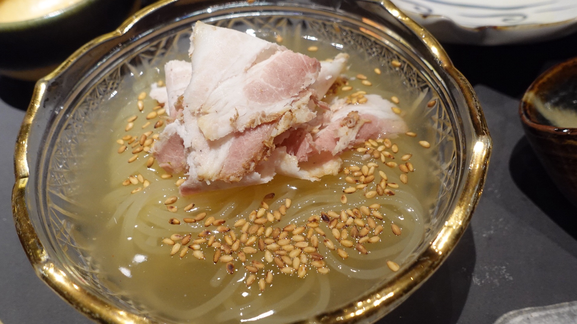 静岡市 焼肉割烹 豚豚拍子 豚冷麺