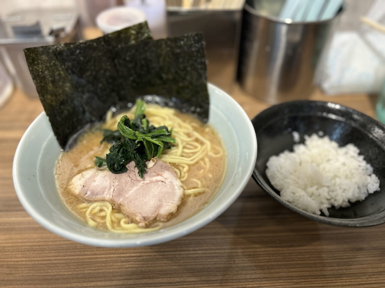 横浜ラーメン 渡来武 総本店