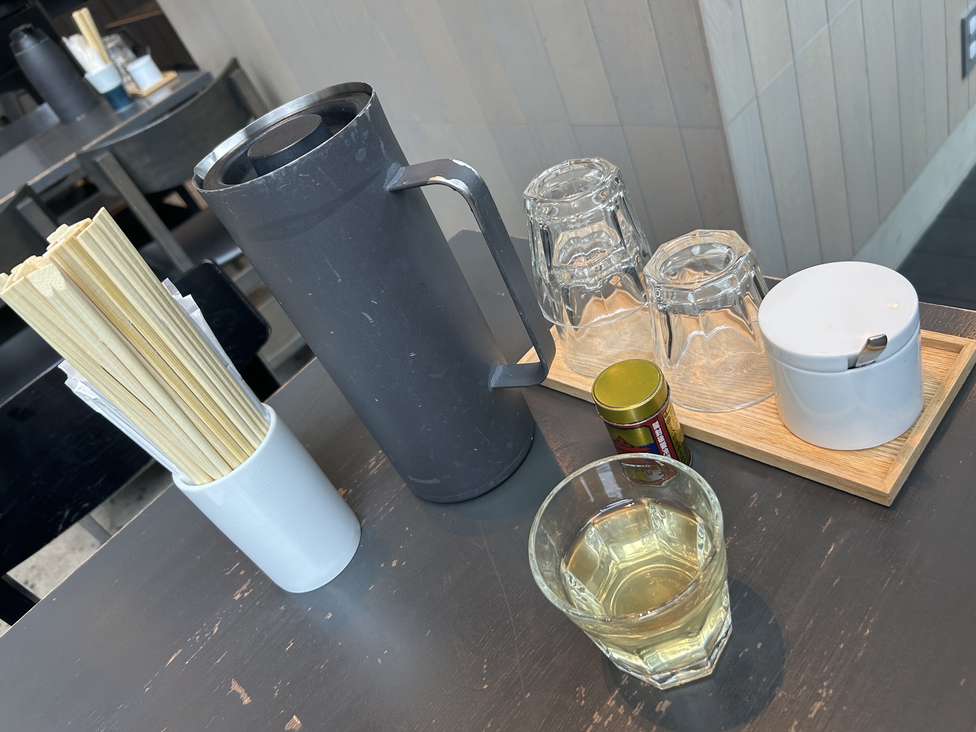 渋谷 酢重 Indigo テーブル