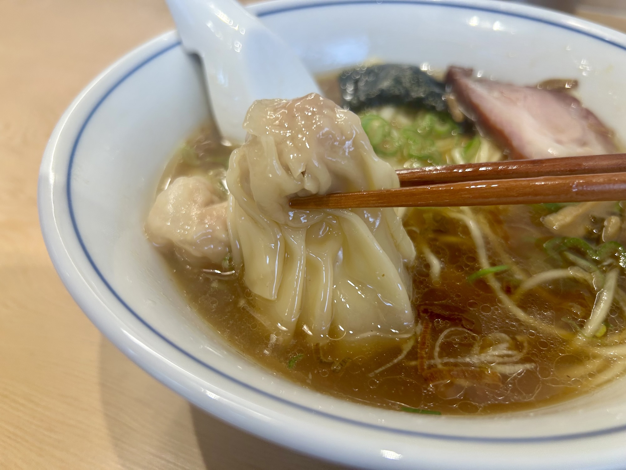 立川 石ゃ森 ワンタン麺