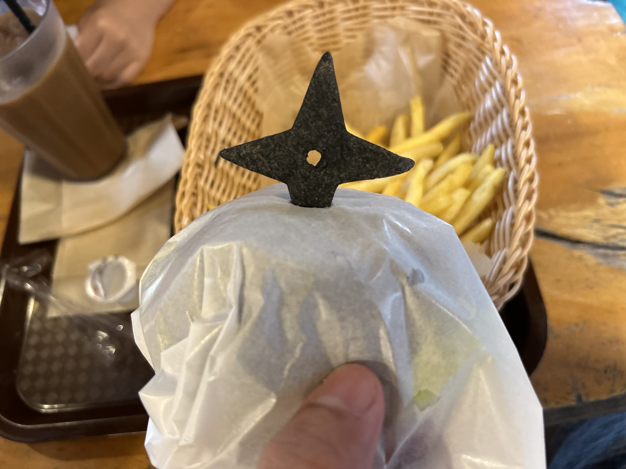 戸隠 チビッ子忍者村 忍者ブラックバーガーセット