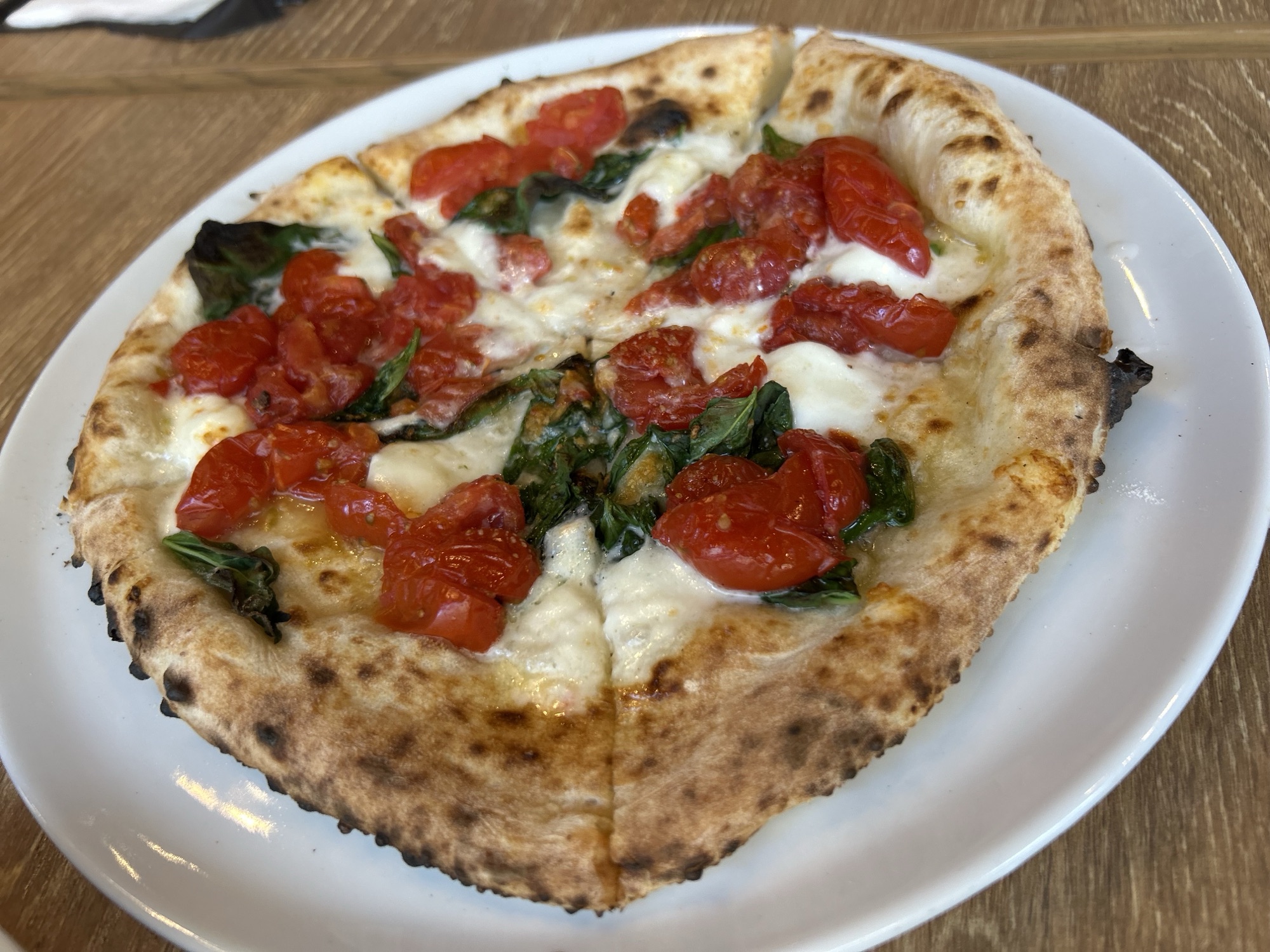 PIZZA SALVATORE CUOMO 明大前