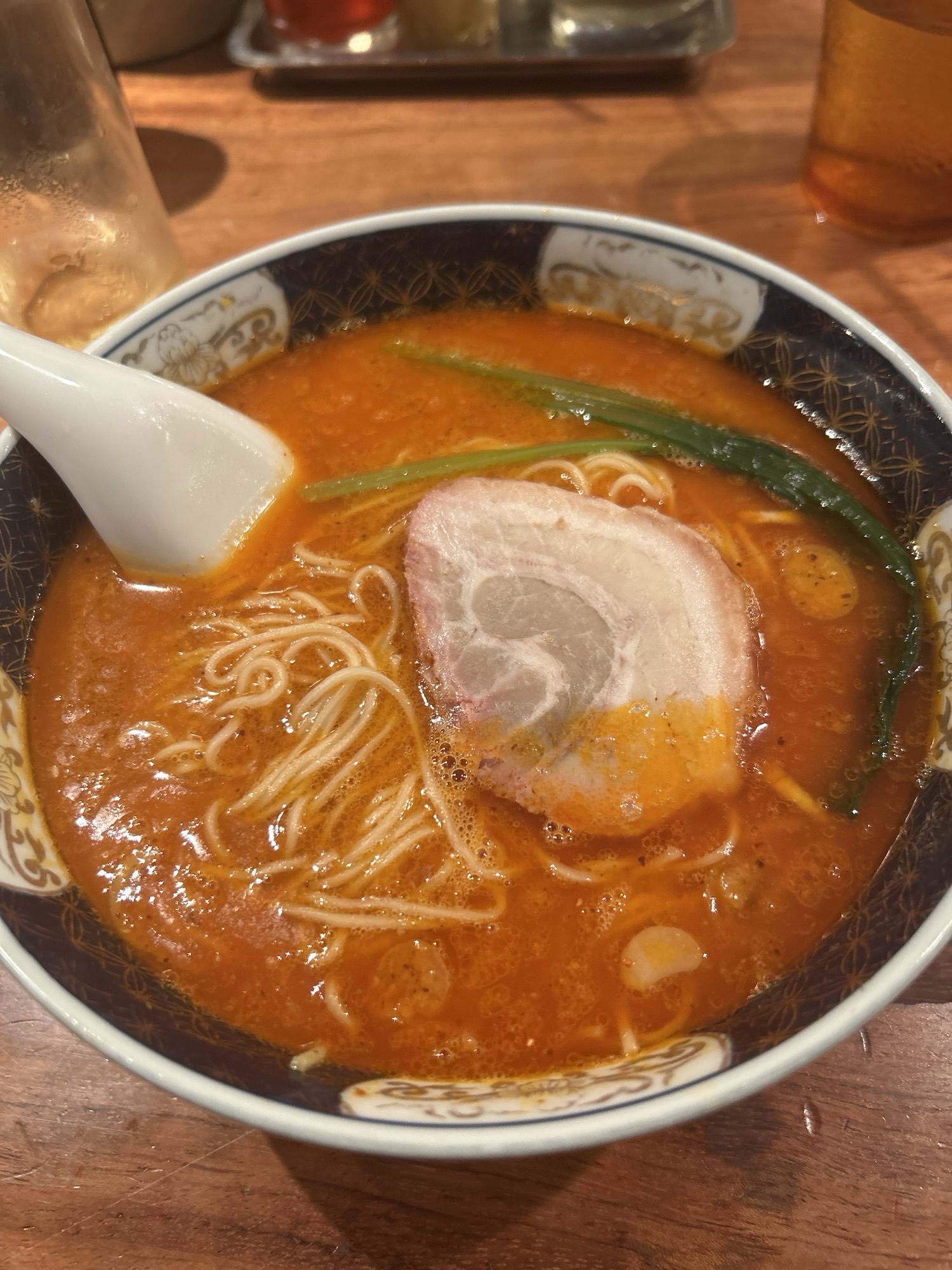 支那麺 はしご 本店