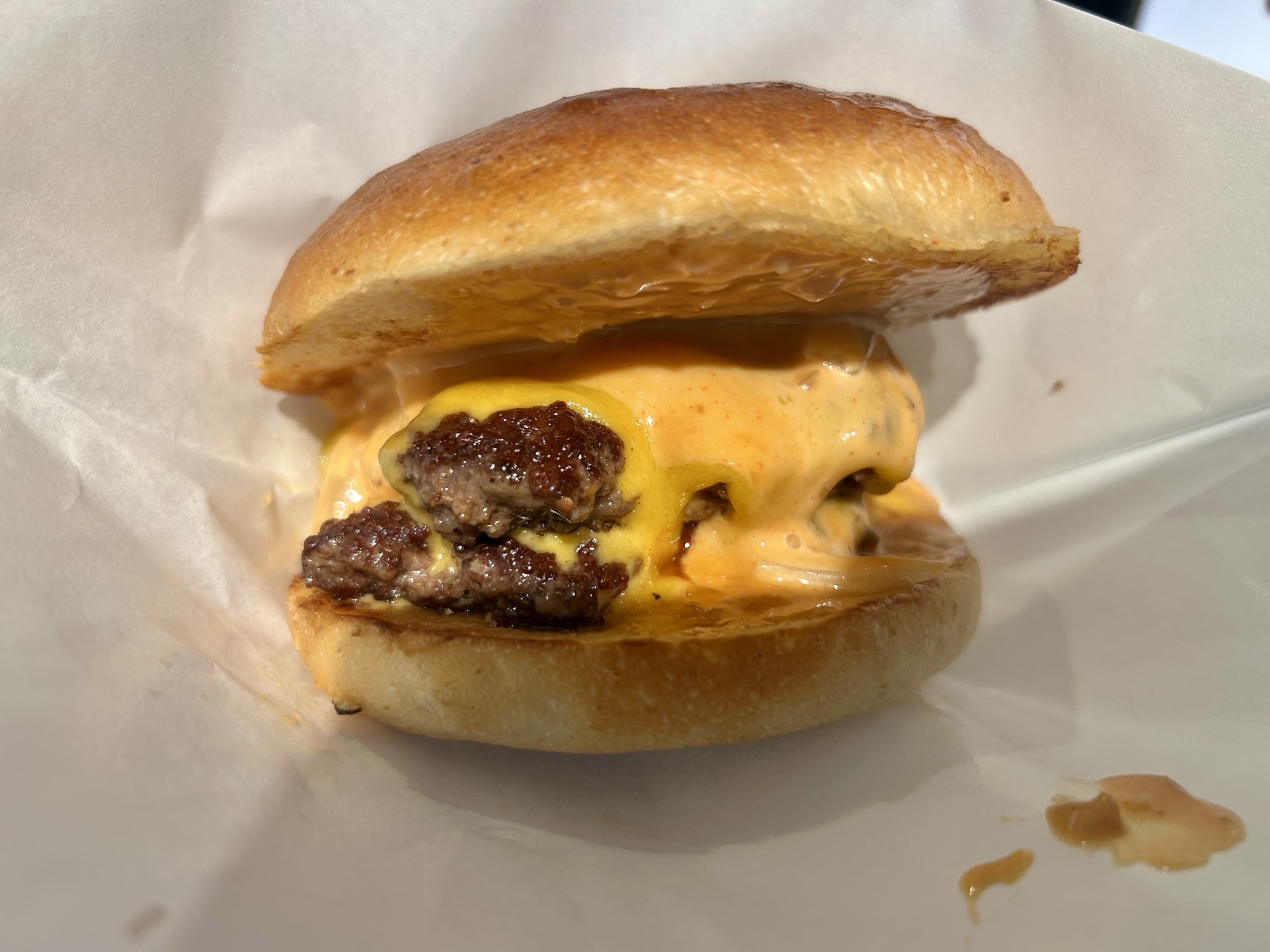 立川 TACHIHI BREWERY 和牛クラシックダブルチーズバーガー