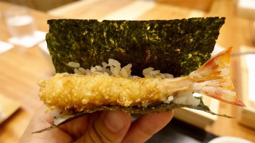 中目黒 天婦羅 みやしろ 海老天の海苔巻き