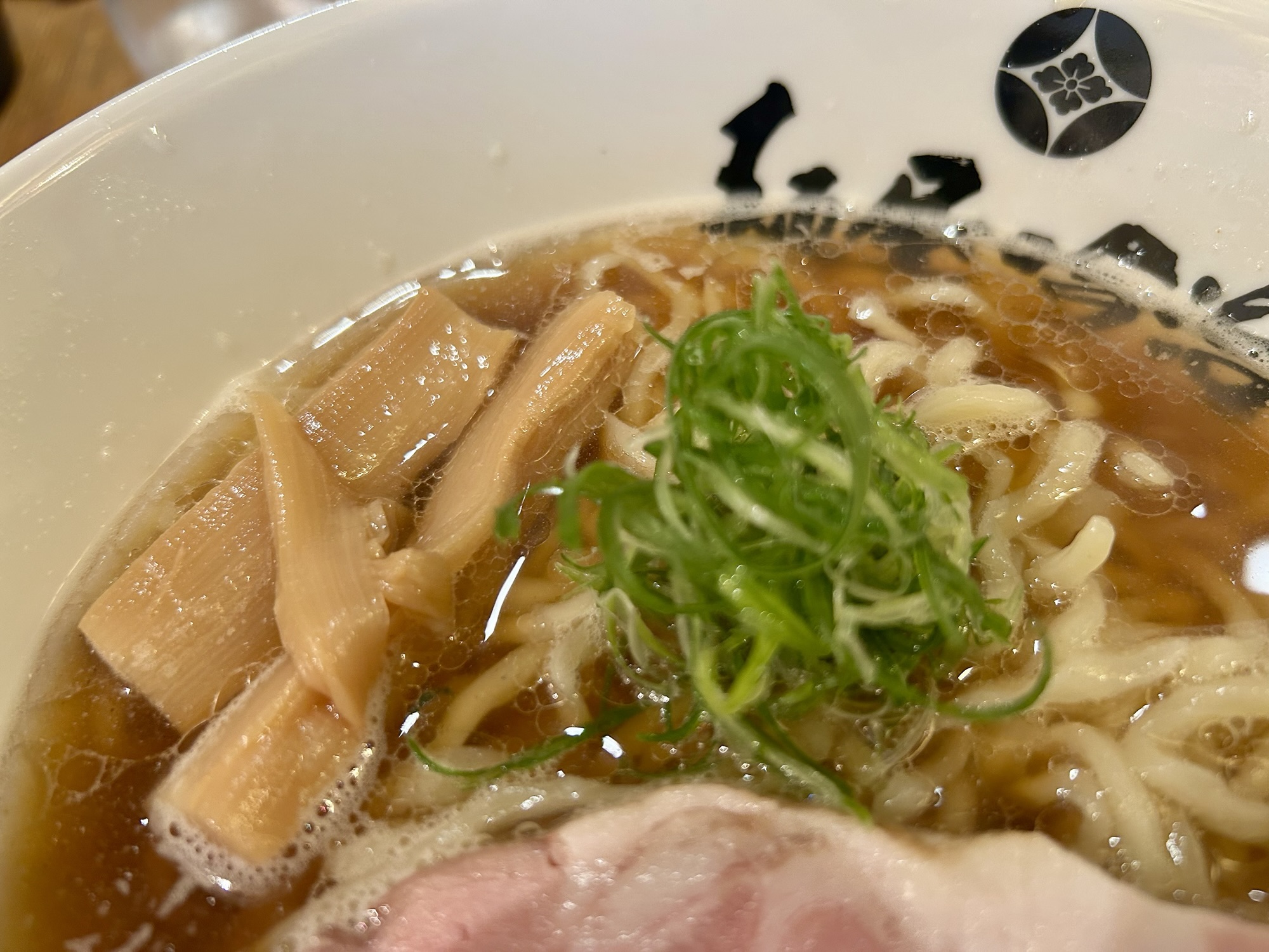 笹塚 麺屋吟治zero 煮干し醤油 ら〜麺