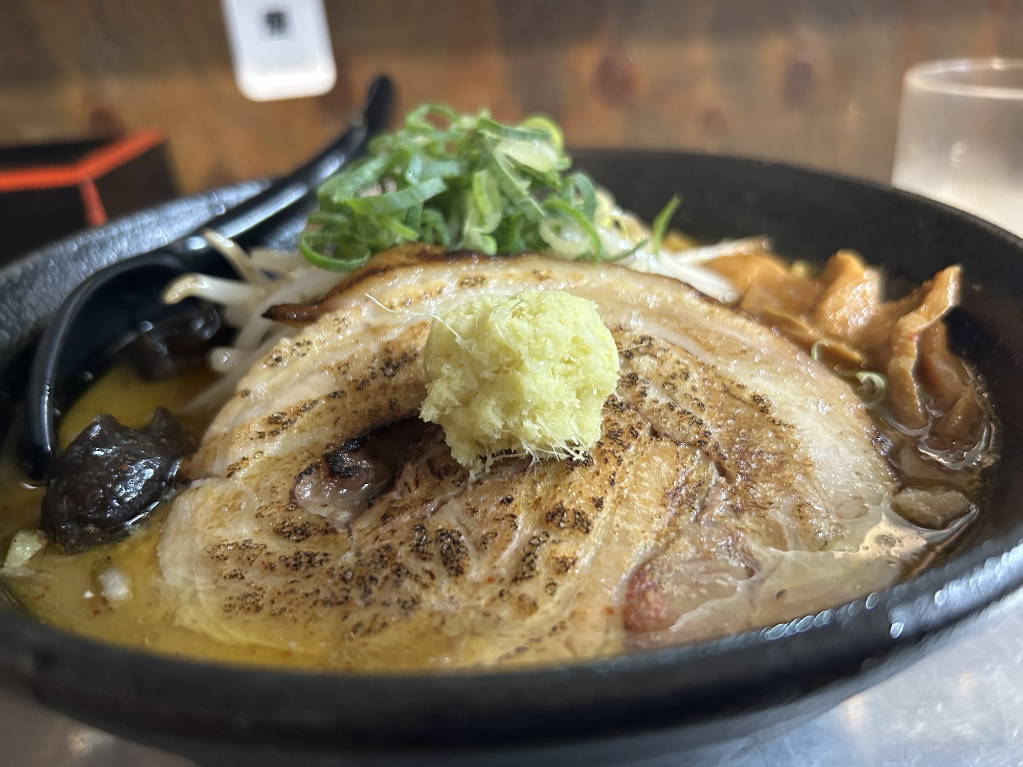 名古屋 サッポロラーメン エゾ麺ロック 新栄店 みそラーメン