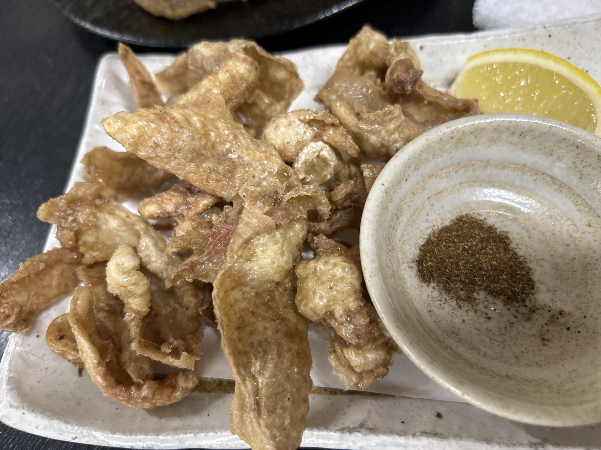 名古屋 世界の山ちゃん 本店 鶏の皮揚げ
