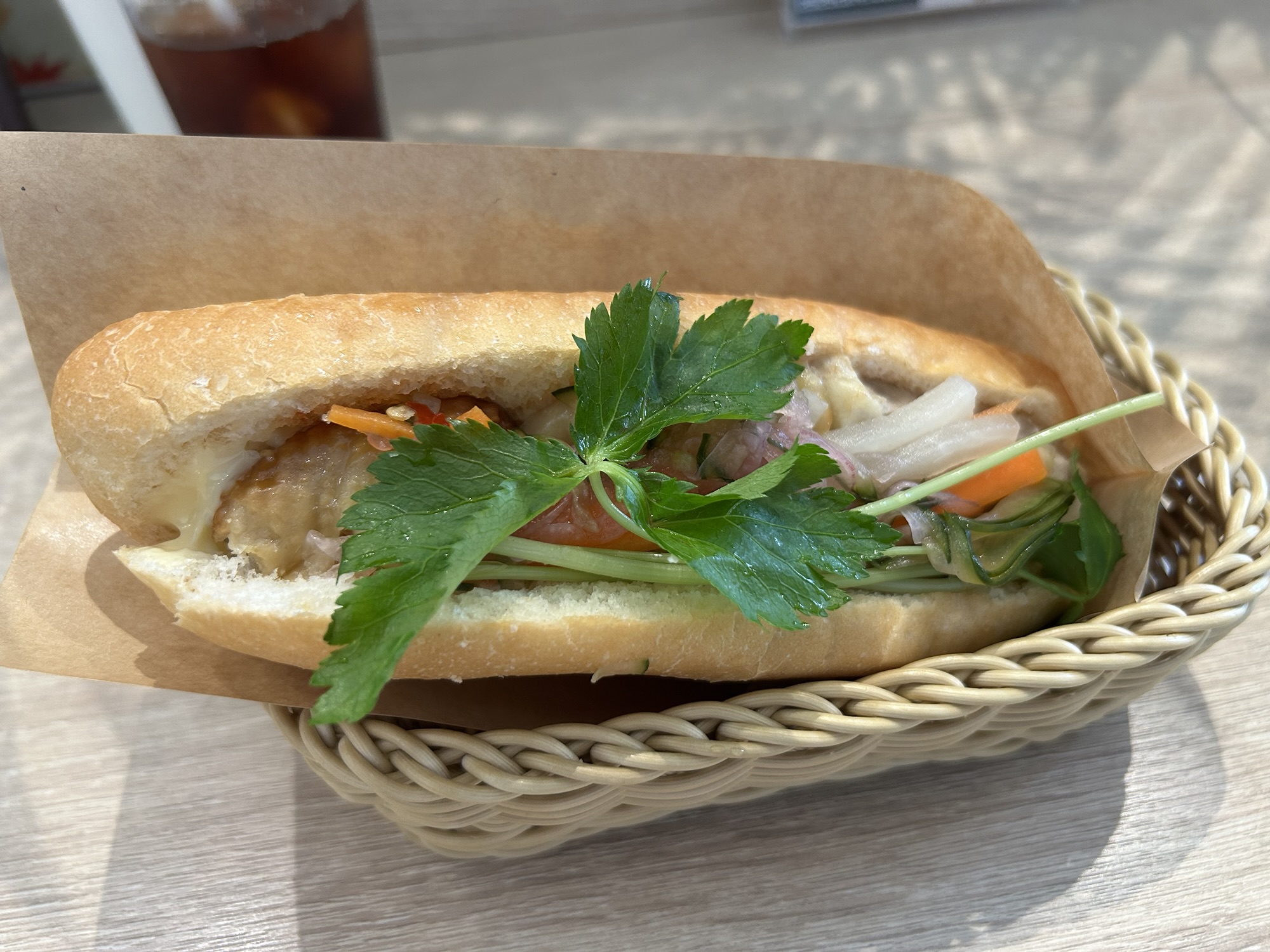 稲城市 niconico cafe 矢野口 照り焼きチキンのバインミー