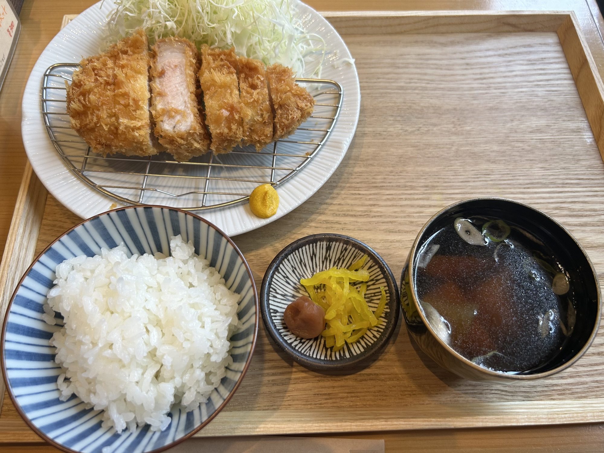 登戸 低温熟成とんかつ樹 ロースかつ定食